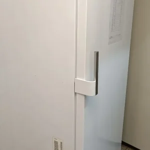 Kühlschrank mit zwei Seiten